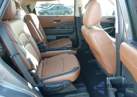 2023 Nissan Pathfinder Platinum 4Wd z USA, uszkodzony, nr VIN 5N1DR3DK4PC204924